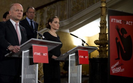Анджелина Джоли: Да спрем сексуалното насилие