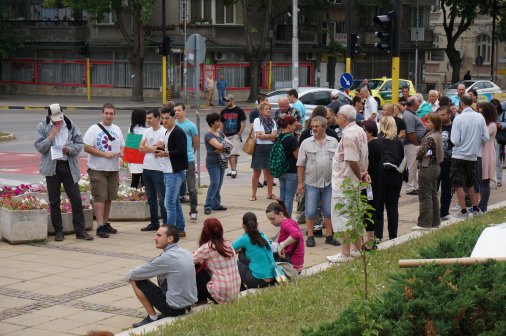 Протестиращите във Варна блокираха бул. "Мария Луиза"