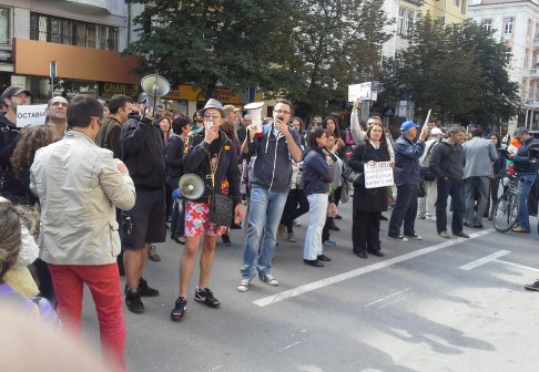 Протестиращи пред Съдебната палата искат сваляне на имунитета на Сидеров