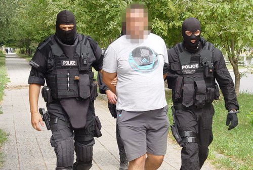 8 арестувани за изровените край Перник трупове