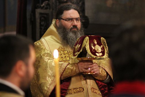 Епископ Йоан отслужи първата си литургия като митрополит на Варна