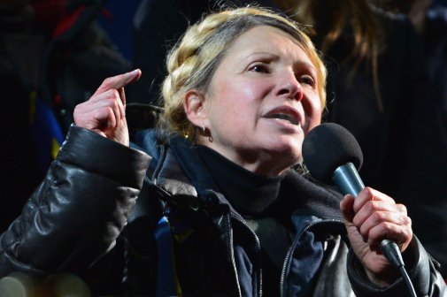 Тимошенко бе посрещната триумфално на площад "Независимост" в Киев