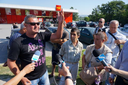 "Аспарухово" протестира срещу принудителната евакуация