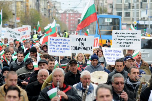 Кметът Петър Паунов поведе протеста срещу Бат Сали