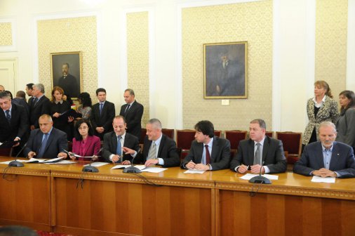 ГЕРБ и Реформаторите подписаха за коалиционен кабинет