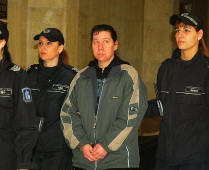Съдът разпитва Атанаска Георгиева за убийството на малката Александра от Поморие