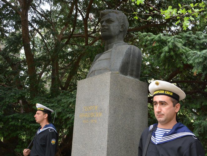 Варненци отдадоха почит на героите от Априлското въстание