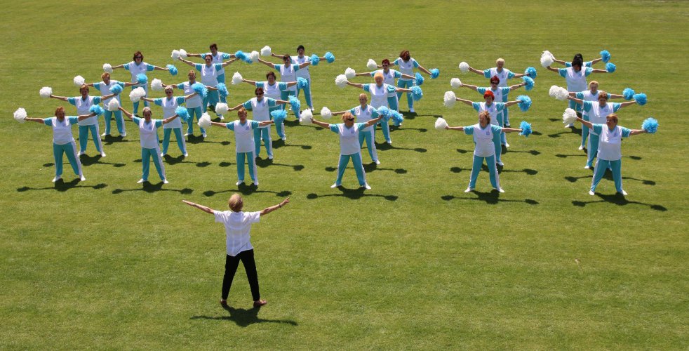 500 души от третата възраст играха гимнастика в Балчик