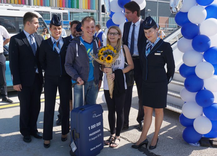 Поляк стана 1-милионния пътник на Летище Варна