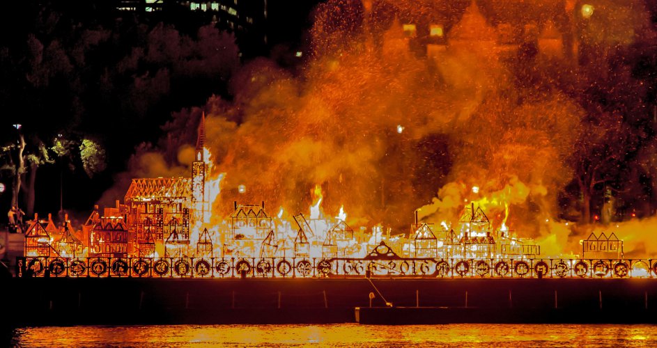 Лондончани отбелязаха 350 г. от Големия пожар с огън