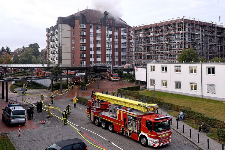 Пожар в германска болница, има загинали