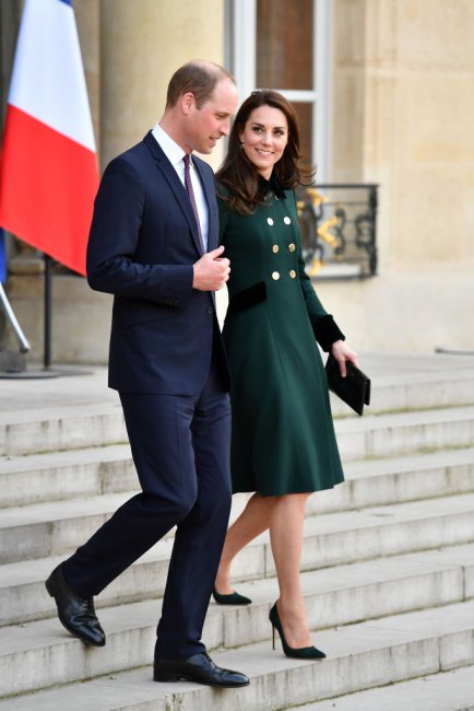 Уилям и Кейт посрещнати тържествено в Париж