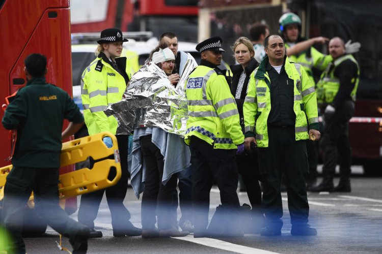 Стрелба пред парламента в Лондон