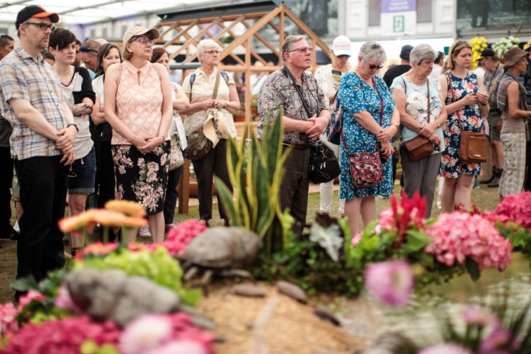 Великобритания запази минута мълчание в памет на жертвите от атентата в Манчестър