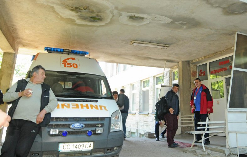 Набиха фелдшер в болницата в Дулово, медиците заплашват с обща оставка