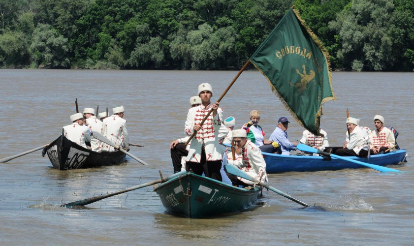Четници дебаркираха на дунавския бряг в похода "По стъпките на Таньо войвода"