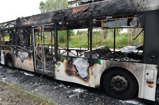 Автобус на столичния градски транспорт изгоря напълно