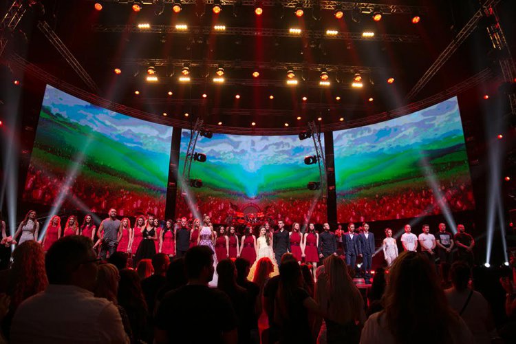 Над 15 000 души на концерта на Слави Трифонов