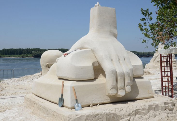 Пясъчни фигури оживяват в Русе за Международния ден на река Дунав