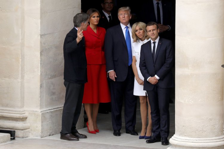 Макрон посрещна Тръмп на първото му официално посещение във Франция