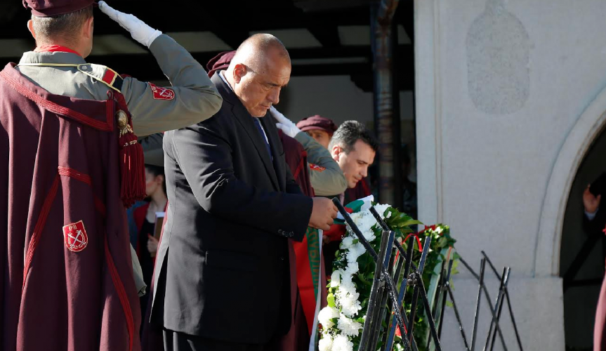 Бойко Борисов положи венец пред гроба на Гоце Делчев