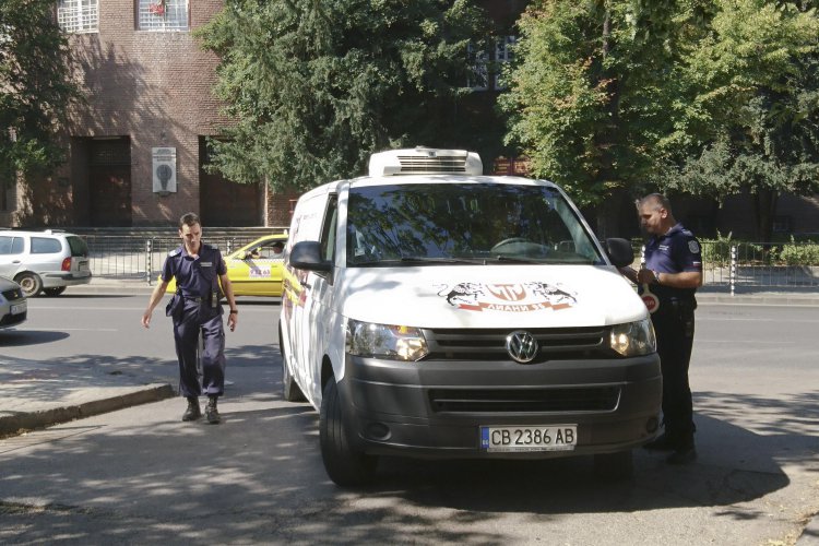 Забраниха влизането на автомобили към стадион "Българска армия"