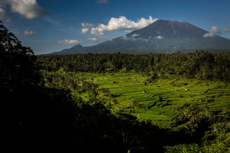 Вулкан на остров Бали изригна, тече евакуация на хората