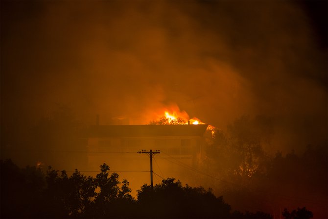 Пожарите в Калифорния са извън контрол