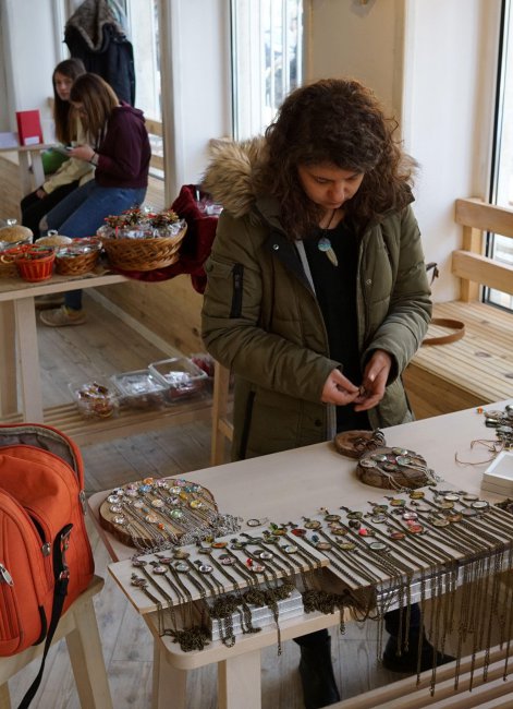 Социална чайна направи благотворителен базар във Варна