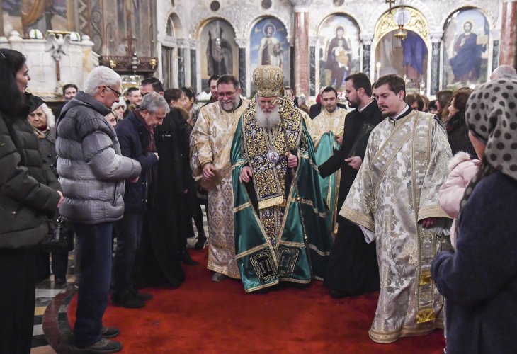 Патриарх Неофит освети бойните знамена и знамената светини на Българската армия