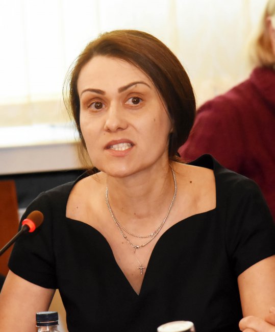 Депутатите изслушват Гинка Върбакова за сделката за ЧЕЗ