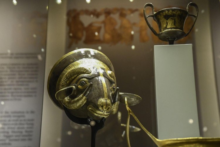 Изложба от личната колекция на Васил Божков преразказва мита за Златното руно