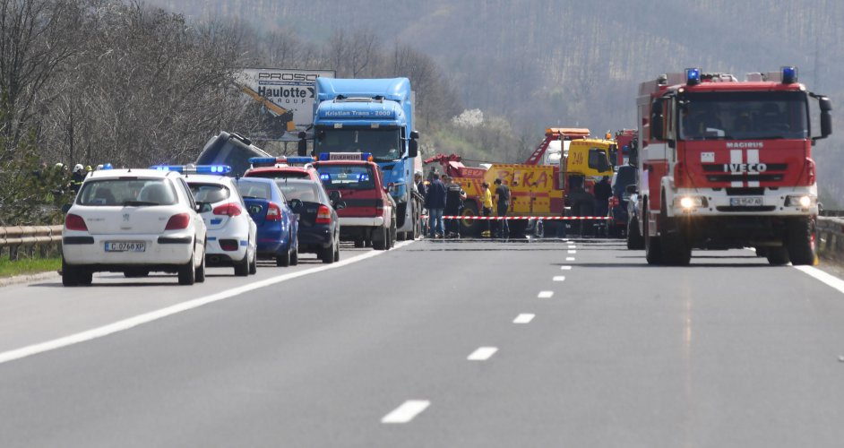 Тежка катастрофа с автобус на магистрала "Тракия"