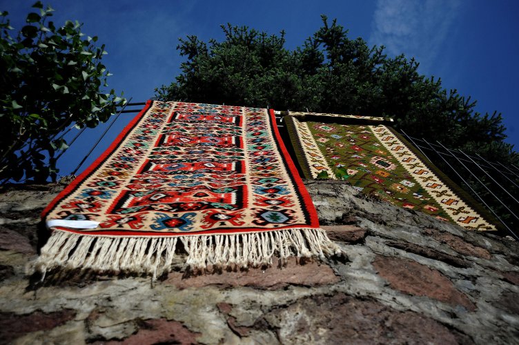 За пета година Чипровци организира "Фестивал на Чипровския килим"
