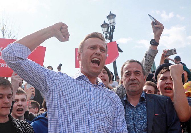 Навални и около 1350 негови поддръжници са арестувани по време на протестите в Русия