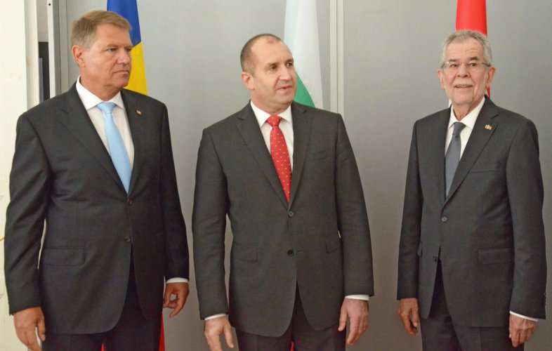 Трима президенти на неформална среща в Русе