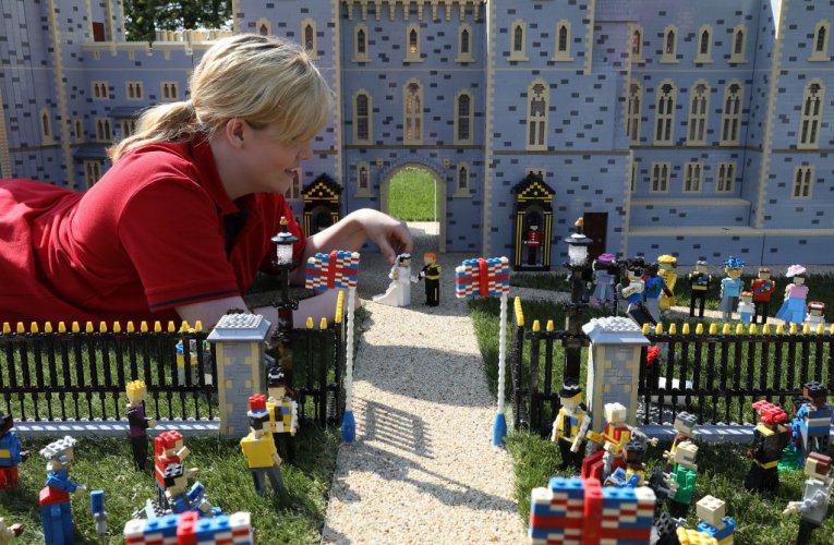 "Леголенд" представи макет на замъка Уиндзор