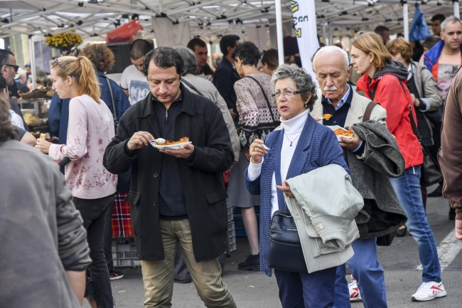 Много софиянци посетиха фермерски пазар в столицата