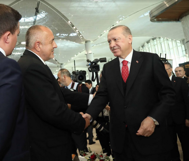 Премиерът присъства на откриването на ново летище в Истанбул