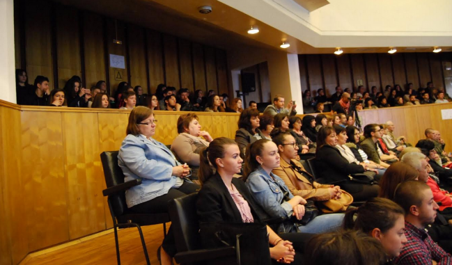 Цветан Цветанов откри конференция срещу трафика на хора във Велико Търново