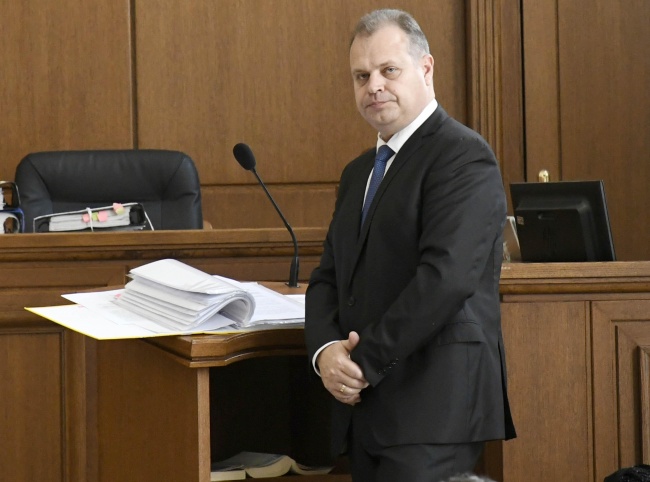 Съдът отново върна делото срещу бившия шеф на АПИ Лазар Лазаров