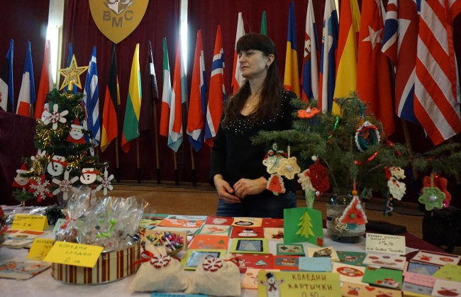  Военноморските сили във Варна направиха благотворителен коледен базар