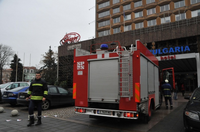 Авария в електрическо табло предизвика пожар в бургаски хотел