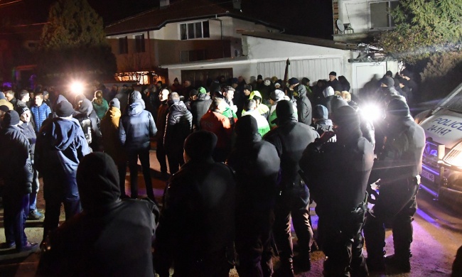 Жителите на Войводиново излязоха на трети протест