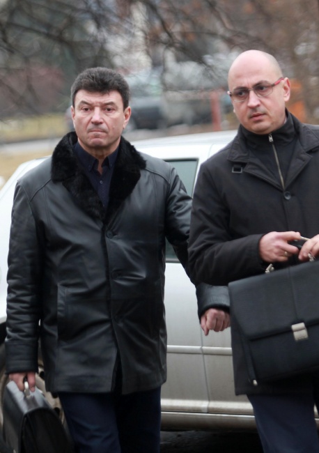 Извикаха в следствието подсъдимия за "Суджукгейт" Живко Мартинов, той избяга от журналистите