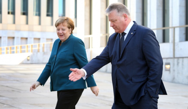 Меркел откри новата централа на германското външно разузнаване в Берлин