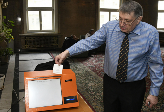 Показаха български машини за гласуване