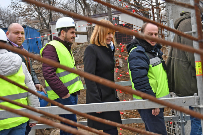 Столичният кмет провери строежът на метрото