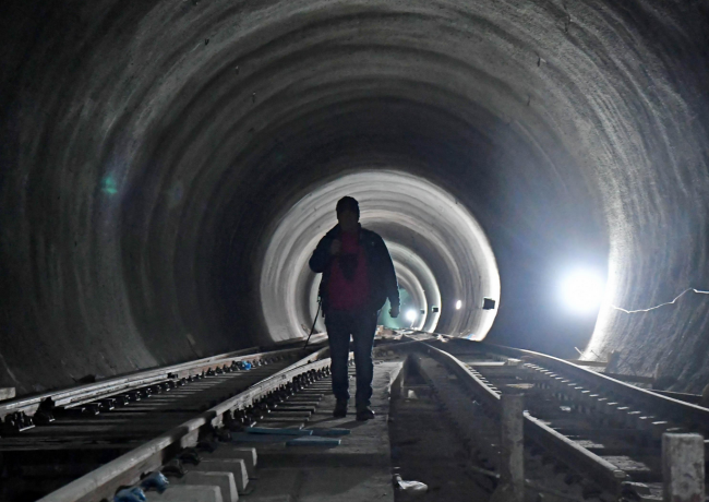 Столичният кмет провери строежът на метрото