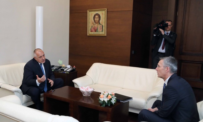 Борисов се срещна с генералния секретар на НАТО в София